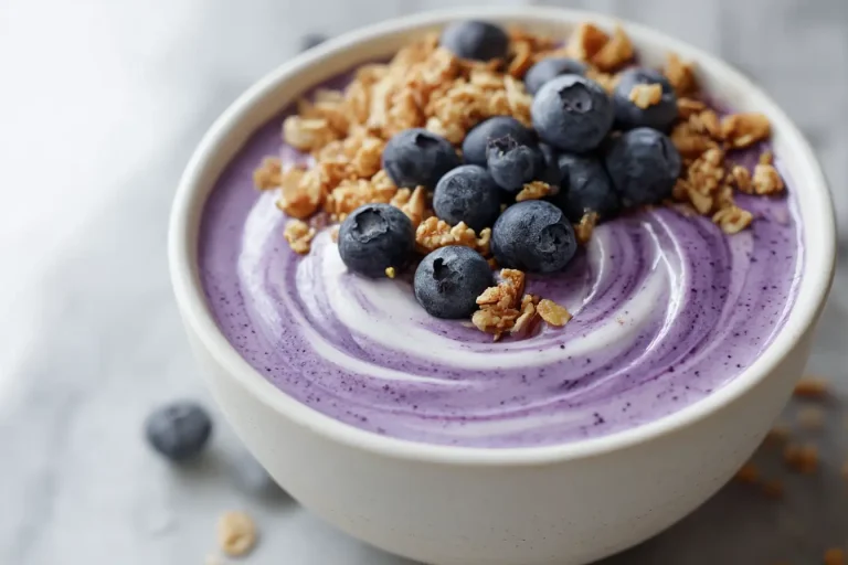 Maukas airfryer-mustikkasmoothie, täynnä makua ja ravinteita.